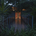 Reflections House / Thought Parallels - Exterior Photography